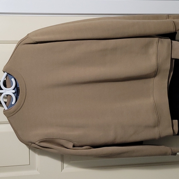 Sweatshirt - Picture 3 of 4